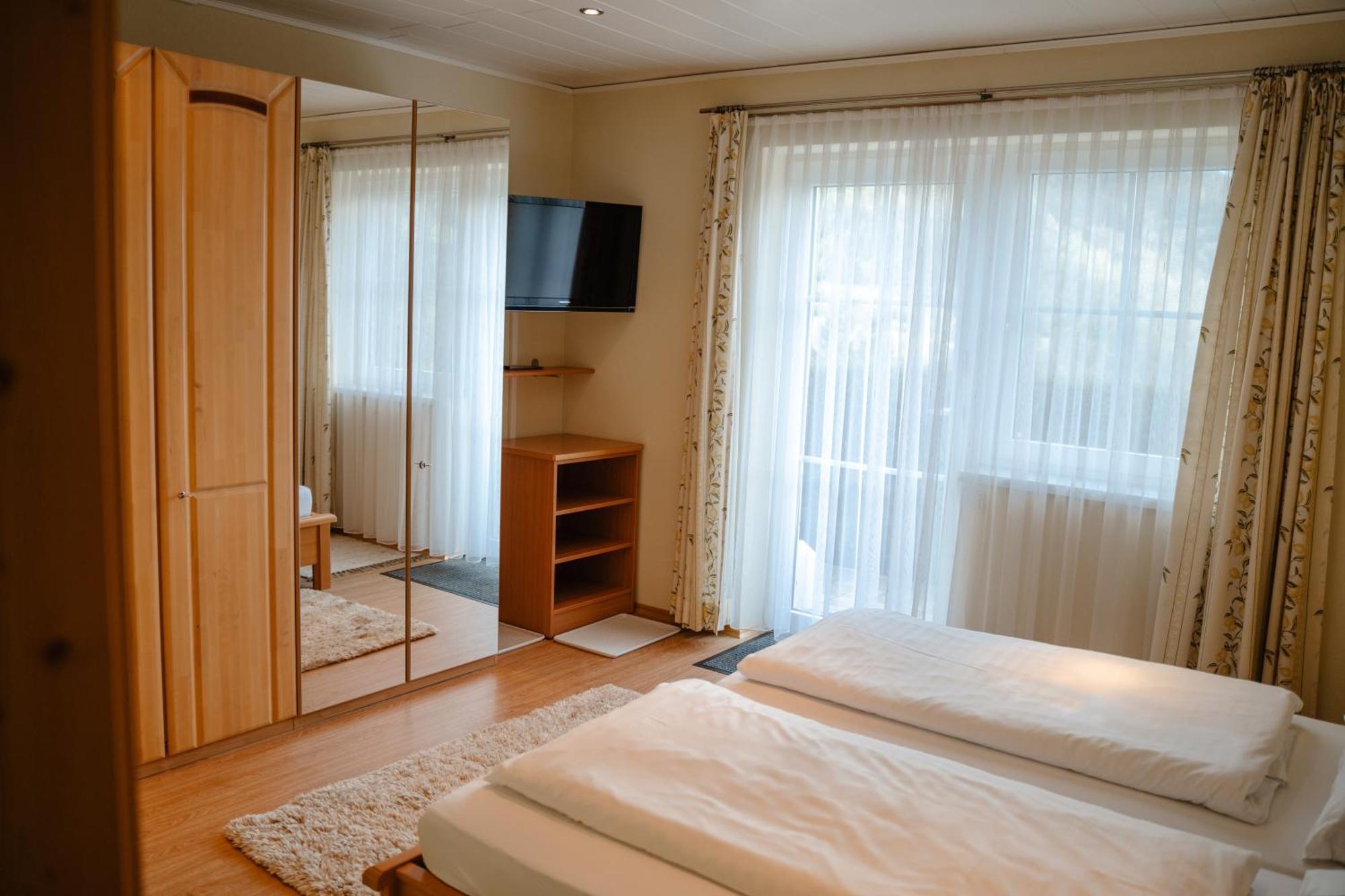 Ertlschweigerhaus Pension - Appartements - Zimmer Donnersbach Exterior foto